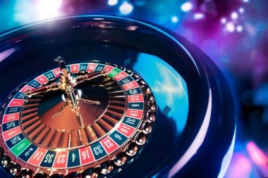 live roulette dealer and wheel